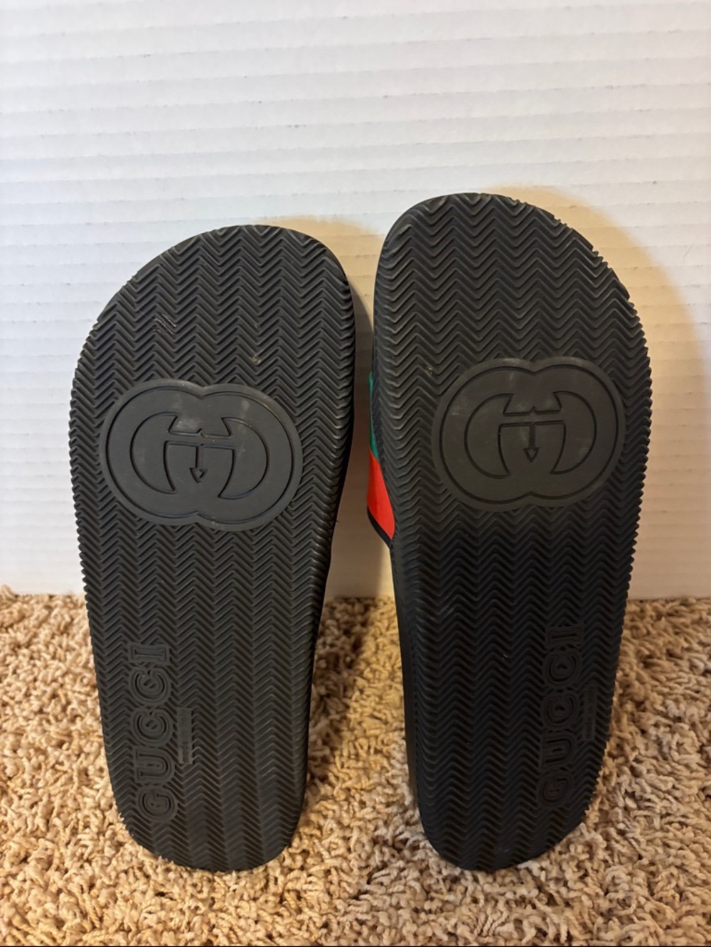 Gucci Women Black Slides with Green and Red Logo Strap - Picture 2 of 2